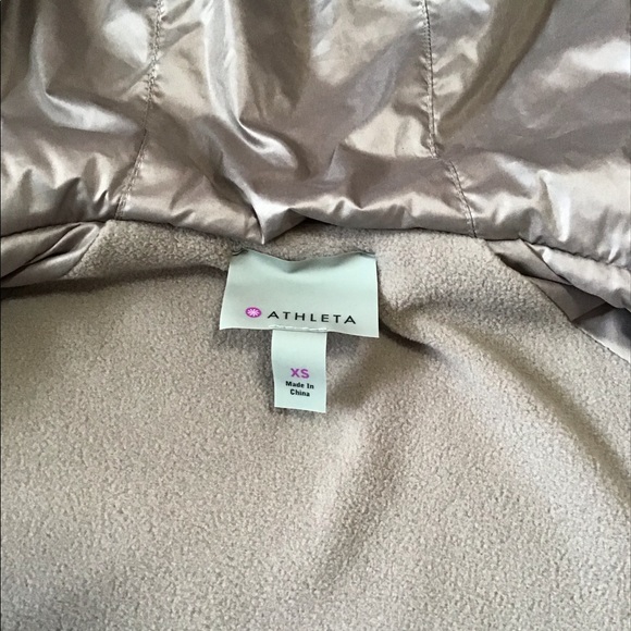 ๐ธNWOT๐ธ ATHLETA ATTICA Wool Hooded Sweater Coat Jacket Hooded Zip~small~Taupe
B1 - Picture 4 of 9